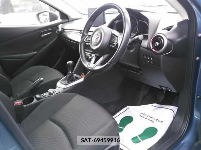 Mazda MAZDA2 2022 8909938-3