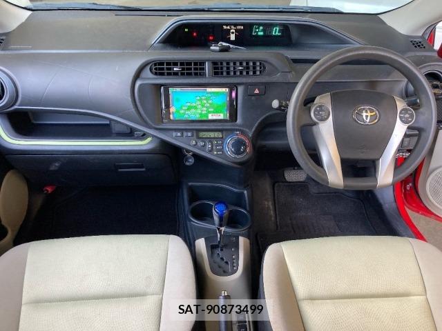 Toyota AQUA 2012 8944677-3