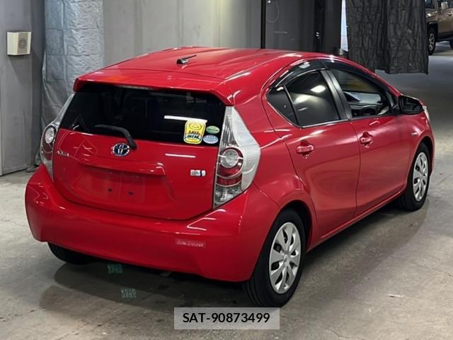 Toyota AQUA 2012 8944677-5
