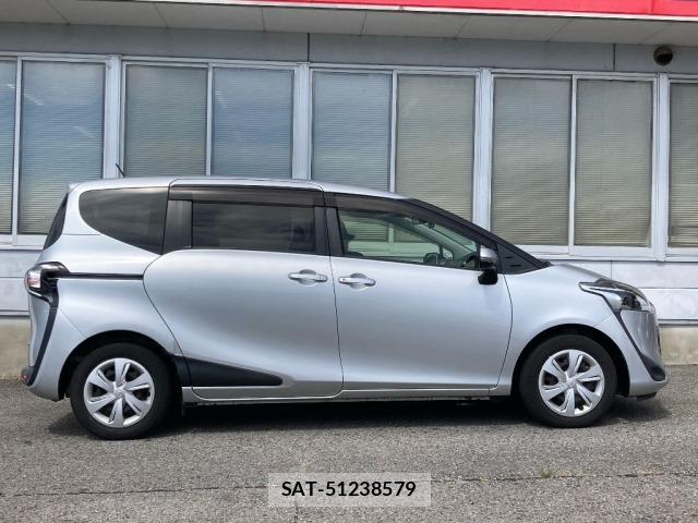 Toyota SIENTA 2021 8672220-3