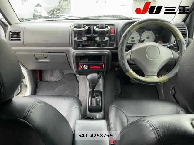 Suzuki JIMNY 2000 8931689-8