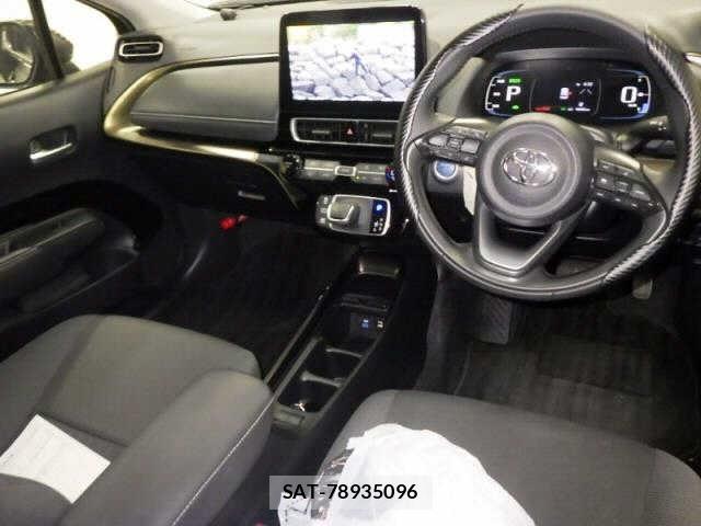 Toyota AQUA 2021 8705923-3