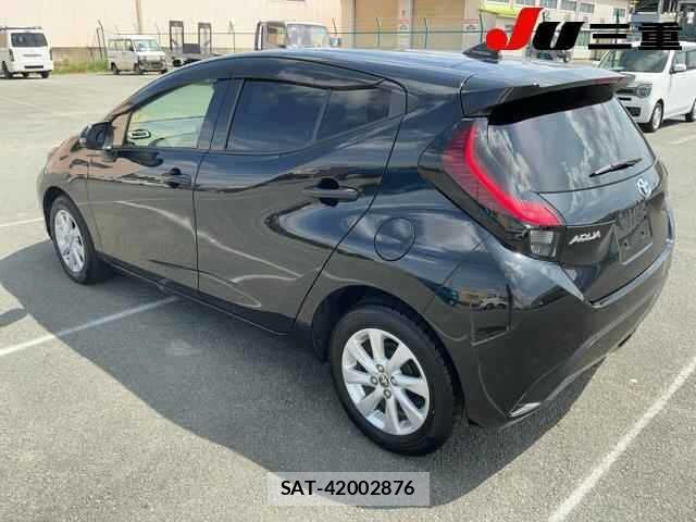 Toyota AQUA 2021 8682954-1