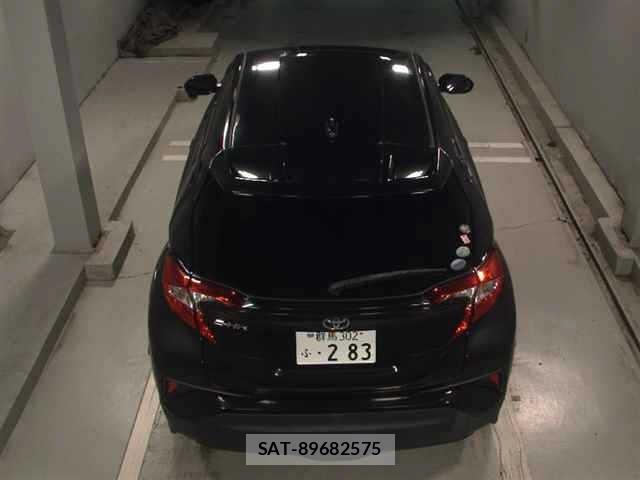 Toyota C-HR 2017 8768396-7
