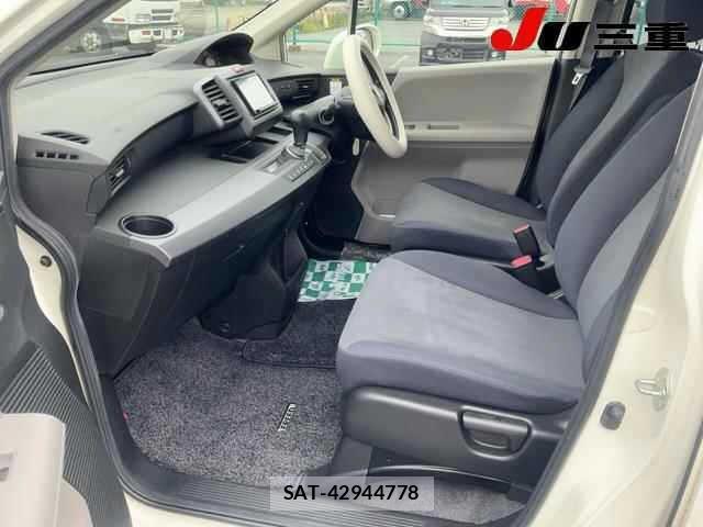 Honda FREED 2009 8775209-3