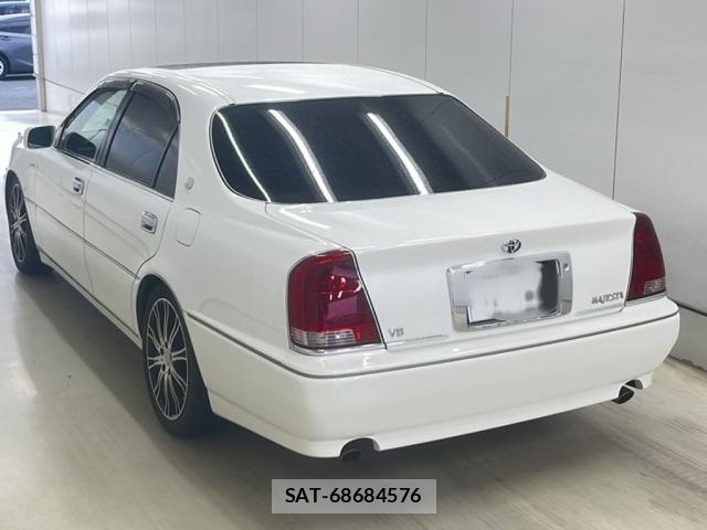 Toyota CROWN MAJESTA 2002 8711081-1