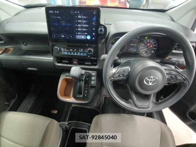 Toyota SIENTA 2024 8764442-11