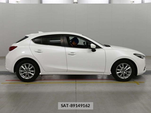 Mazda AXELA 2017 8678478-3