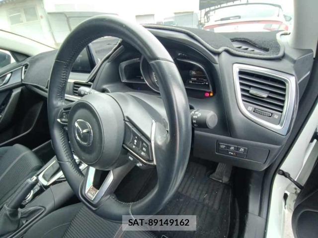 Mazda AXELA 2017 8678478-9