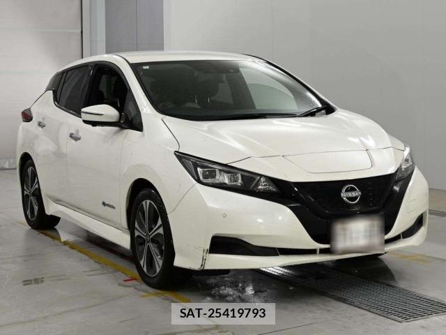 Nissan LEAF 2021 8928424-5