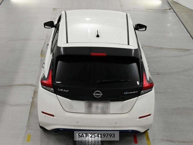 Nissan LEAF 2021 8928424-8