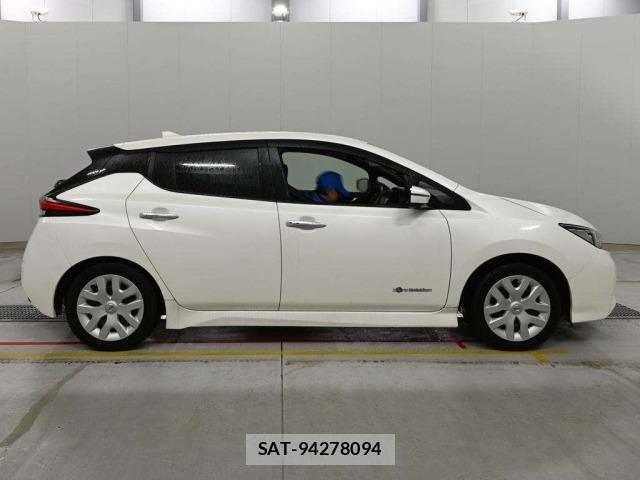 Nissan LEAF 2021 8928434-3