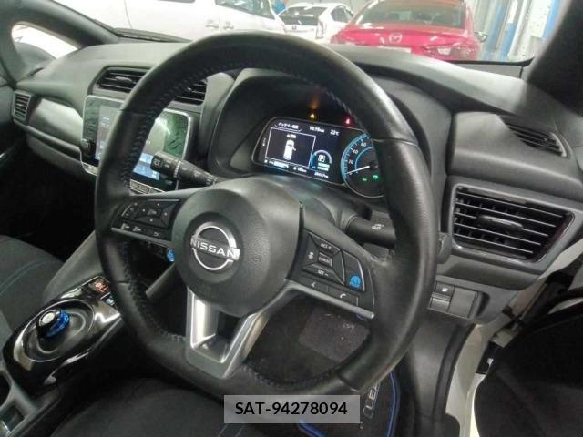Nissan LEAF 2021 8928434-9
