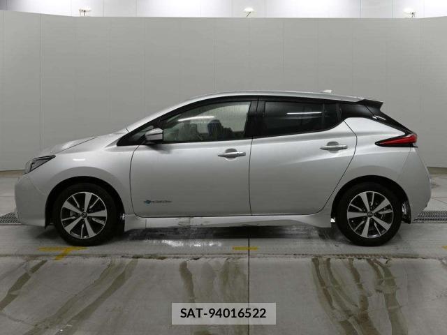Nissan LEAF 2021 8928435-4