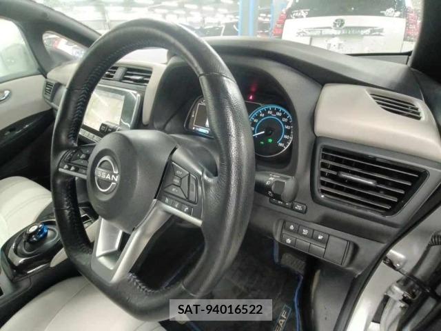 Nissan LEAF 2021 8928435-9