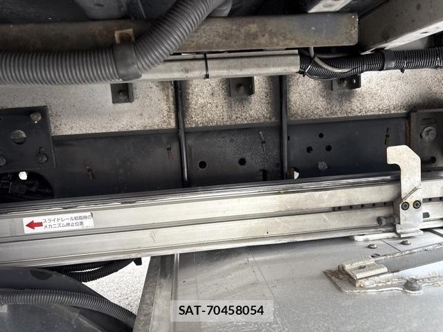 Isuzu FORWARD 2016 8718324-13