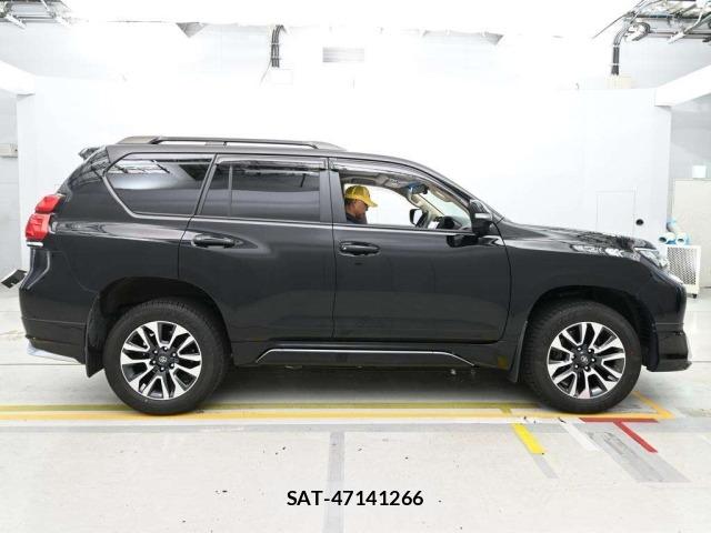 Toyota LAND CRUISER PRADO 2021 8906831-3