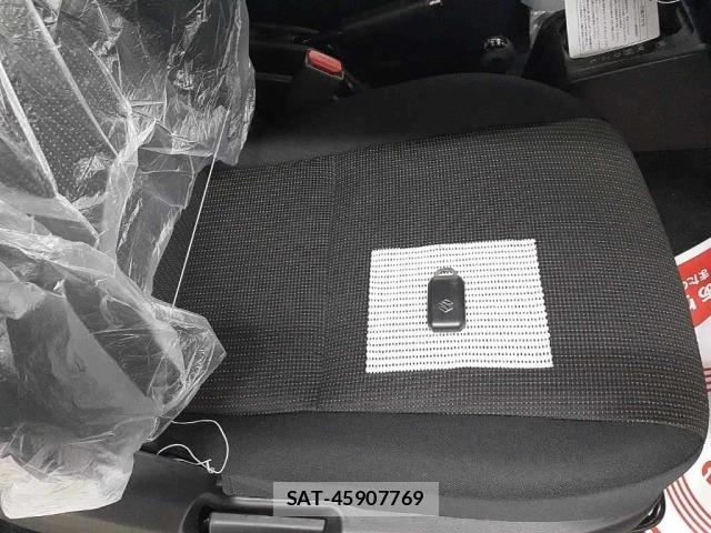 Suzuki JIMNY SIERRA 2026 8679209-10