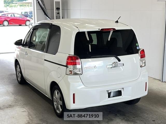 Toyota SPADE 2013 8783970-4