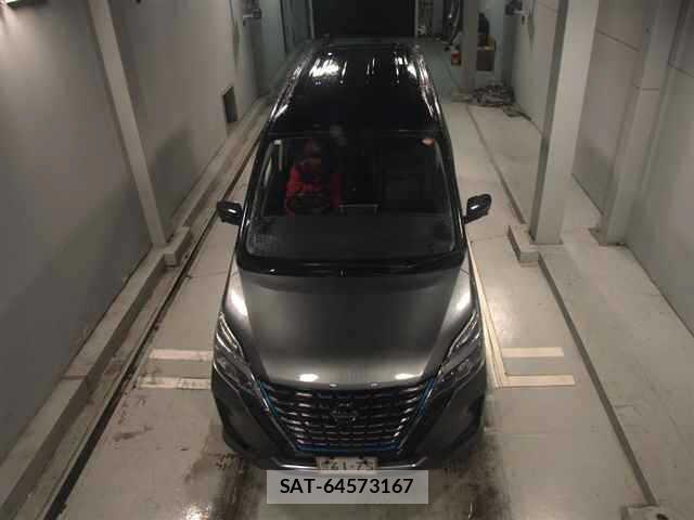 Nissan SERENA 2021 8920696-6
