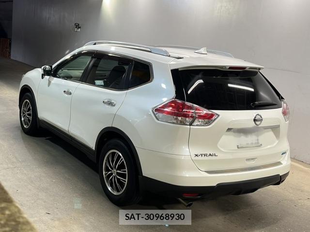 Nissan X-TRAIL 2014 8825604-1