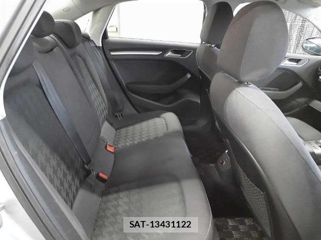 Audi A3 2016 8825602-11