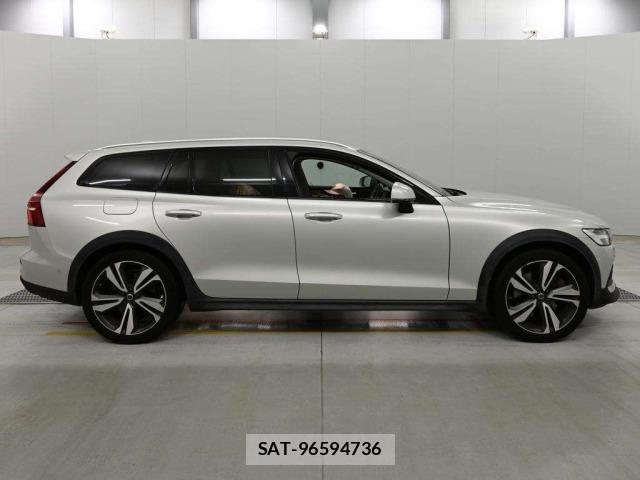 Volvo V60 2019 8906264-3
