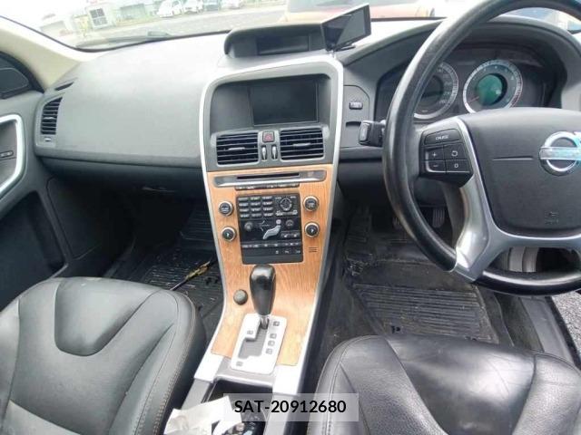 Volvo XC60 2010 8680501-11
