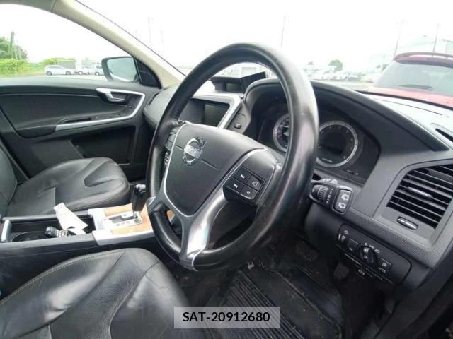 Volvo XC60 2010 8680501-9