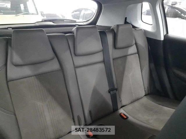 Peugeot 2008 2015 8682295-11