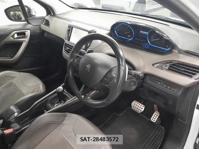 Peugeot 2008 2015 8682295-9