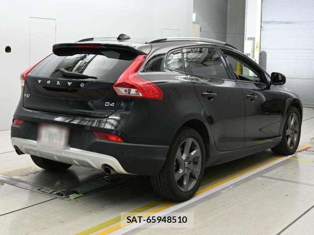 Volvo V40 2016 8705957-1