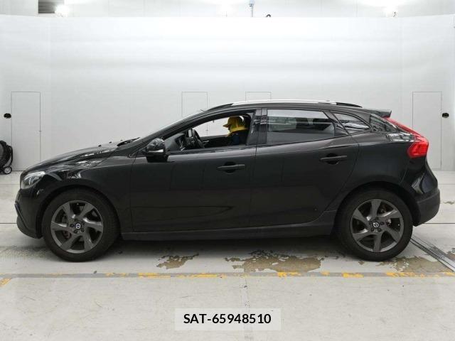 Volvo V40 2016 8705957-4