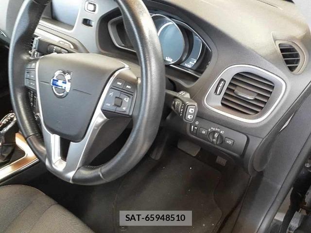 Volvo V40 2016 8705957-9