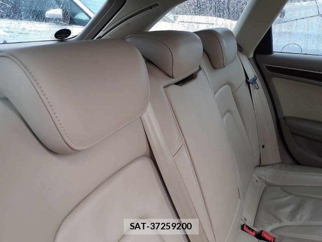 Audi A4 2011 8860561-11