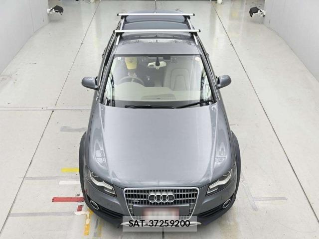 Audi A4 2011 8860561-7