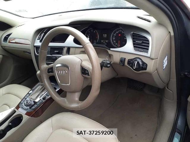 Audi A4 2011 8860561-9