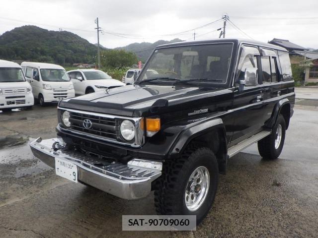 Toyota LAND CRUISER 1995 8811330-4