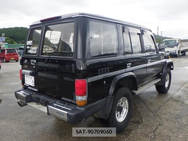 Toyota LAND CRUISER 1995 8811330-5