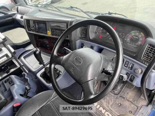 Hino PROFIA 2004 8804647-3