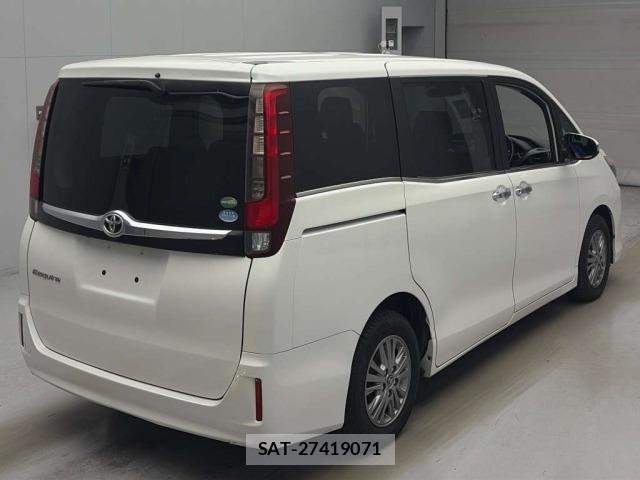 Toyota ESQUIRE 2016 8908404-1