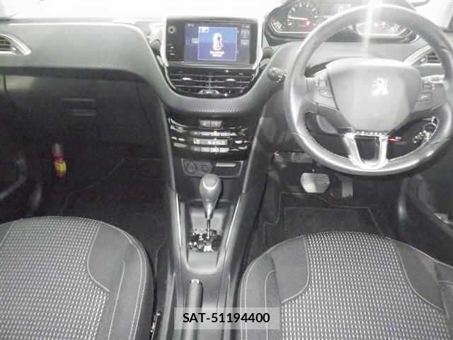 Peugeot 208 2016 8706516-6