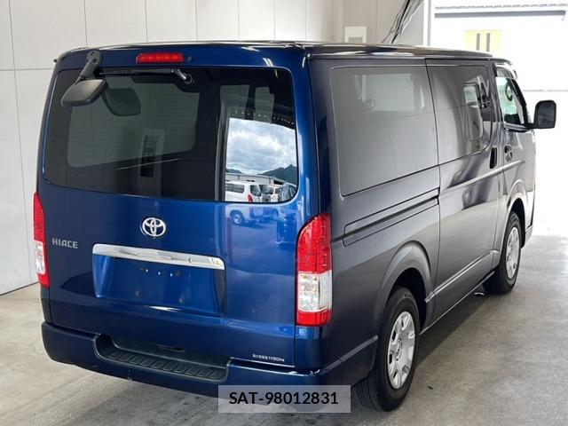 Toyota HIACE VAN 2021 8811103-1