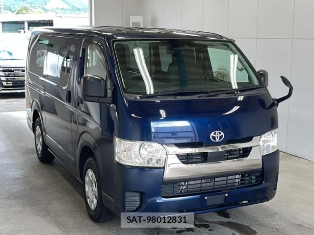 Toyota HIACE VAN 2021 8811103-4