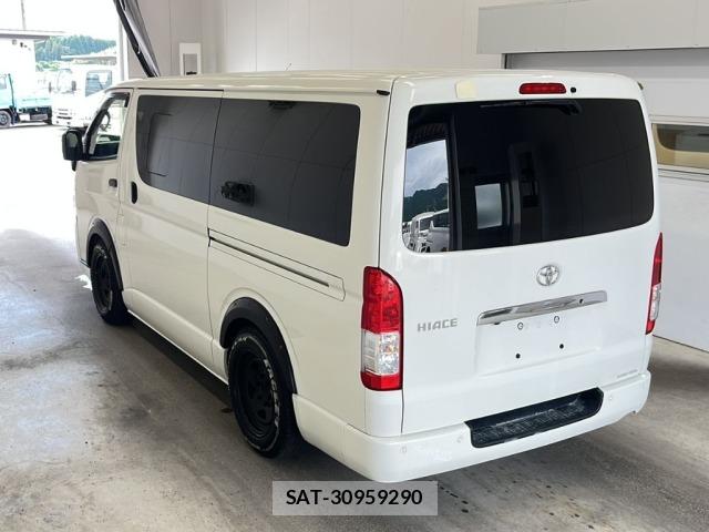 Toyota HIACE VAN 2022 8811113-5