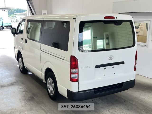 Toyota HIACE VAN 2022 8811114-5