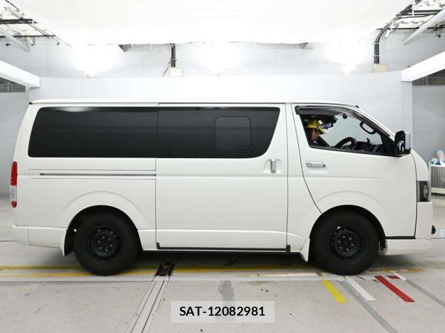 Toyota HIACE VAN 2020 8910210-3