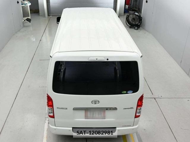 Toyota HIACE VAN 2020 8910210-8