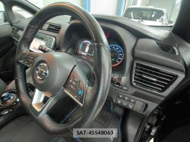 Nissan LEAF 2018 8928452-9