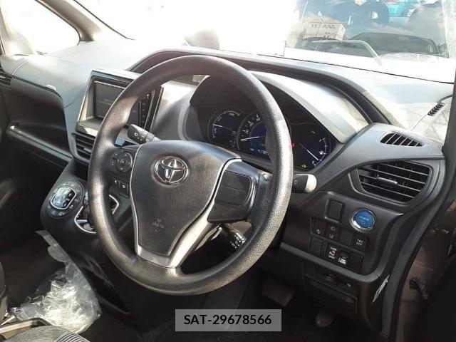 Toyota NOAH 2020 8683158-9